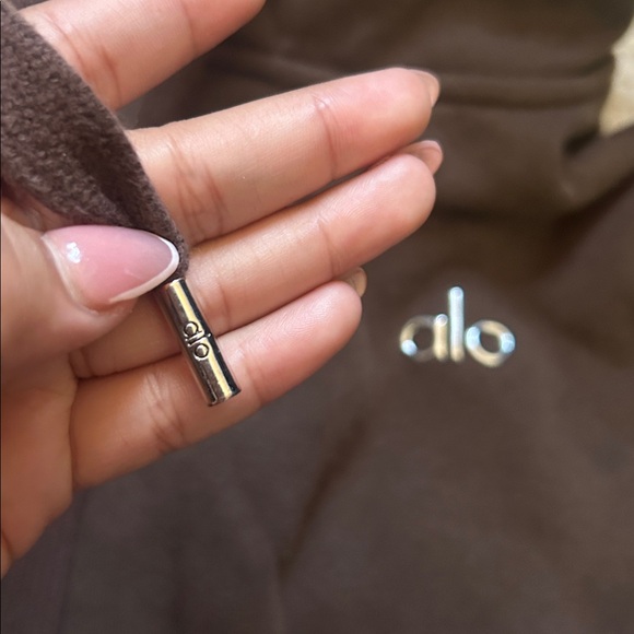 ALO Yoga Accolade Hoodie in espresso - Picture 3 of 4